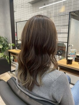 ズッカ(ZuKKa) 《ZuKKa》レイヤーカット◇20代30代40代50代【武蔵小杉/新丸子】