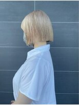 アチーブリス(achieve Liss)&nbsp;ブロンドカラー 10代20代 切りっぱなしボブカット