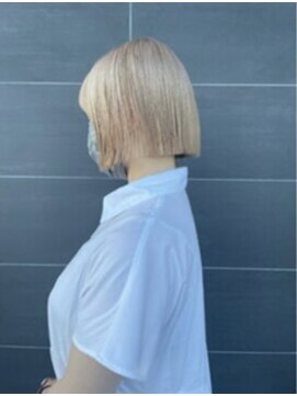 アチーブリス(achieve Liss) ブロンドカラー 10代20代 切りっぱなしボブカット