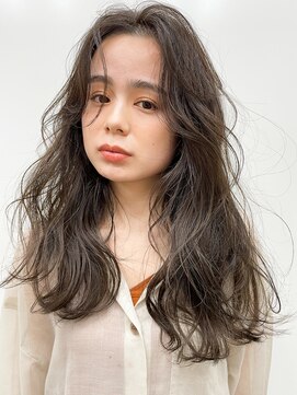 ユイル(Uil) 小顔前髪顔周りレイヤーグレージュカラー デザインカラー