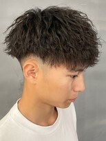 バース バイ ハピネス(BIRTH by happiness)&nbsp;奈良強め縦落ちツイストスパイラルパーマフェードマッシュ