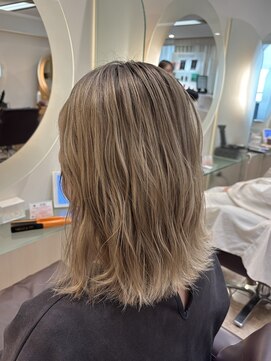 松本平太郎美容室 銀座パートフォー(PART４) 白髪ぼかしハイライト/30代40代50代60代