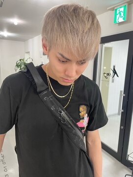 キング 枚方店(K!ng) 縮毛矯正髪質改善ハイライトレイヤーカット枚方美容室エクステ