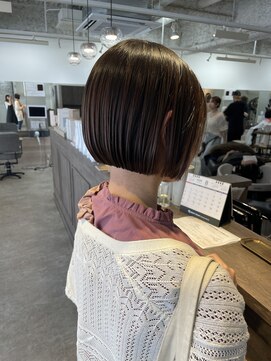 ルチア パリ(Luccica PARIS) 顎上ぷつっとボブ