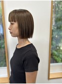 切りっぱなしボブ/オリーブグレージュ