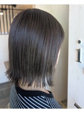 イル(iru) シークレットハイライト×シルバーグレージュ