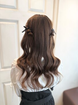 アロマ ヘアー ルーム 新宿3号店(AROMA hair room) くるみちゃんヘア/ハーフツイン/ハーフアップ/ゆる巻きウェーブ