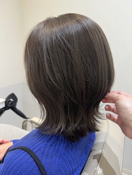 エレノア 枚方(Eleanor) 柔らかオリーブカラー#CHIAKI