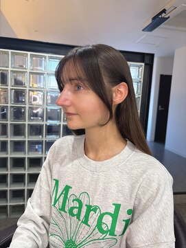 ヴィヴカウンター(VIVE counter) ブラウングレージュ、シースルー前髪