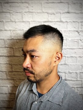 グレイスフルバーバー 赤坂見附店 ヒゲがアクセント!スキンフェードソフトモヒカン!