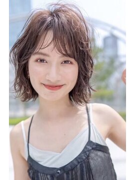 オースティン 調布アミックス(AUSTIN) デザインカラーレイヤーカットウェットヘアオリーブベージュ