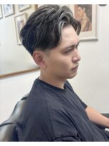 コージー(cozy)&nbsp;メッシュが映える、オシャレなツーブロックスタイル