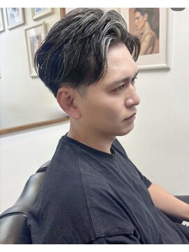 コージー(cozy) メッシュが映える、オシャレなツーブロックスタイル