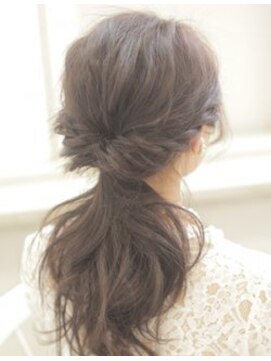 モードケーズ ハーズ 高槻(MODE K's Hers) 華やかローポニーアレンジ