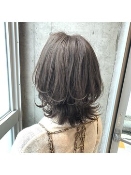 ラダ(Lada) 大人くびれミディ×ミルクティーベージュ