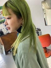 こだわり抜いたカラー剤で色落ち後も綺麗なハイトーンカラーに。ケアブリーチやトリートメントにも拘りを。