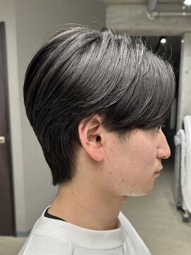 フイ 代々木(Hui) メンズ/アップバング/ツーブロックマッシュ/束感ショート波巻き