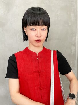 テトヘアー(teto hair) 刈り上げ　ワイドバング　個性的ヘア　パッツン　黒髪