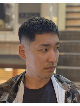 ドルクス 日本橋(Dorcus) 濡れパン　クロップ　パンチ　ニグロ　アイロンパーマ