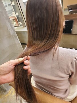 フリーラ 京都河原町三条店(freera) ★ナチュラルにサラッサラの縮毛矯正★