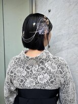 ミラ(Mila)&nbsp;卒業式★袴着付けヘアセット ボブアレンジ 水引き 銀箔 金箔