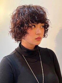 トナリ(tonari)の写真/【梅田／中崎町】ヘア×ファッション×ライフスタイルで、あなたに“ぴったり”のパーマスタイルをご提案。