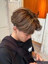 グランデュール 静岡駅前店(GRANDEUR)&nbsp;メンズハイライト アッシュカラー メンズセンターパート