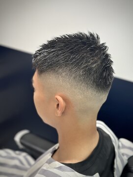 リバティシェアバーバー 銀座(LIBERTY SHARE BARBER) シャープに決まる！震災スキンフェード