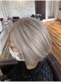 ホワイトベージュ