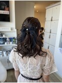【同窓会ヘア】人気のハーフアップ