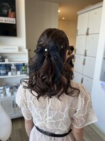 ルシードスタイル　ムースユイット(LUCIDO STYLE mousse8)&nbsp;【同窓会ヘア】人気のハーフアップ