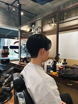 カムレイドフォーライフ(COMRADE 4 LIFE)&nbsp;大人の刈り上げ 落ち着いた印象 大人センターパート 担当松尾