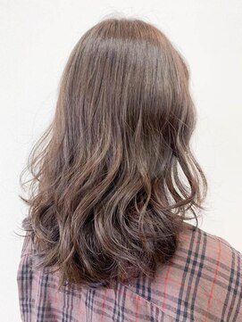 クアトロ グランシュ 川崎店(QUATRO × GranCieux) 【QUATRO川崎】アレンジも楽しい抜け感ベージュ 谷口星利奈