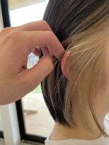 ミラ(mira)&nbsp;【mira】イヤリングカラー × ベージュカラー