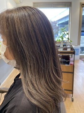 コノアラボ 守谷店(Conoah labo) 白髪ぼかしハイライト　ナチュラルモード大人巻き