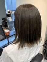 アッシュグリーン、伸ばし中ボブ
