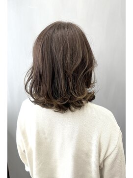 トップヘアー 中庄店(TOP HAIR fuapua) オリーブカラー【りり】