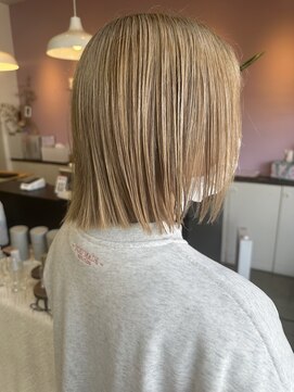 アヴァンス 北花田店(AVANCE) ＊ボブ/ベージュ/ハイトーン