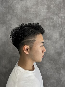 スピン 本八幡(SPIN) スペインカール/スパイキーショート/ブルーブラック/本八幡