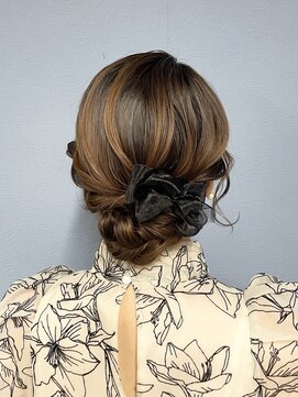 ヒュミ(hymy) 結婚式参列に♪/お呼ばれヘア/おとなっぽヘア/ゆるふあ/シニヨン