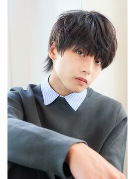 オーシャン トーキョー サニー(OCEAN TOKYO Sunny) 韓国ヘアコンマバング韓国マッシュセンターパートフェザーパーマ