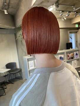 カート バイ デコ(Kurt by DECO) 【小倉修也　ワンブリーチオレンジ切りっぱなしボブ】