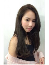 アルコバレーノ(Arcobaleno) 暗めカラー黒髪スタイル前髪なしレイヤーカットブルーブラック