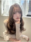 オリーブベージュ