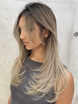 ヨロ 渋谷(YOLO) 韓国ヘアーハッシュカットレイヤーカットハイライトカラー