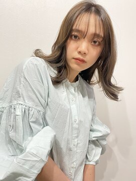 ふわっと透けるシアーカラー