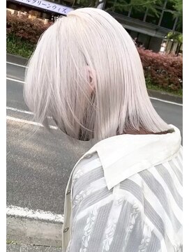 ラッドルーム(LAD ROOM.) ホワイトカラー/ブリーチカラー/ケアブリーチ/ハイトーンカラー