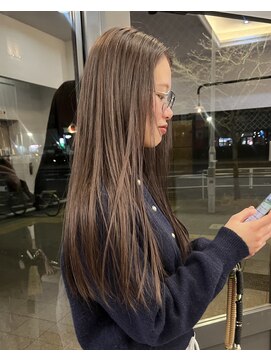 ヘアーアイスカルテット(HAIR ICI QUARTET) ベージュカラー×ロングストレートヘアー