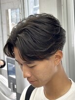 オーバル ジングウマエ(OVARL jingumae) フェザーショートパーマセンターパート