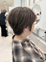 ネリ(NERi)&nbsp;30代40代50代におすすめ☆丸み美シルエット大人ショートボブ！